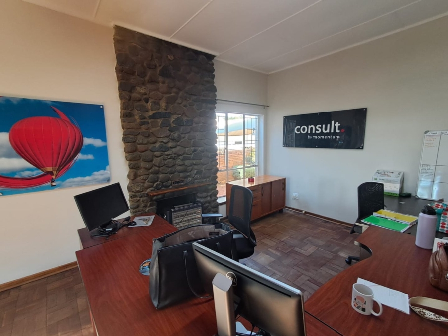 To Let Commercial Property for Rent in Arboretum Free State